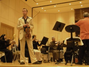 Oliver with the Royal Oman Symphony Orchestra and Jose Gomez